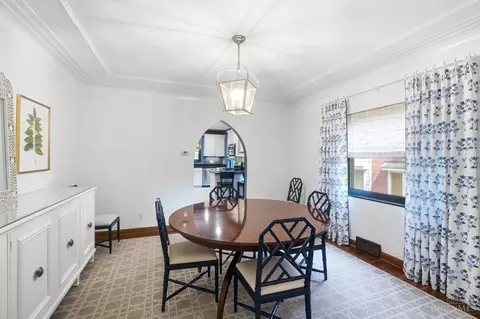 Dining - 2898 Temple Ave, Cincinnati, OH 45211 photo 1 of 3
