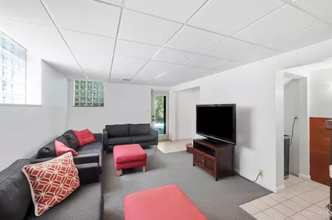 Living - 2898 Temple Ave, Cincinnati, OH 45211 photo 5 of 6