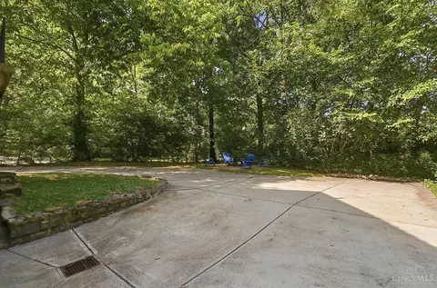 Exterior - 2898 Temple Ave, Cincinnati, OH 45211 photo 10 of 12