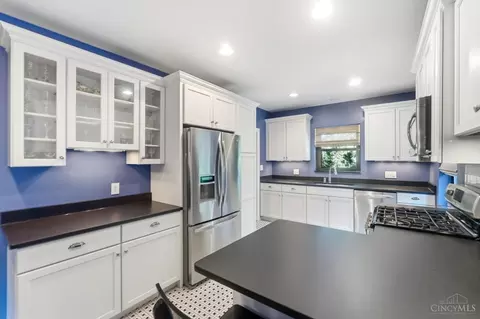 Kitchen - 2898 Temple Ave, Cincinnati, OH 45211 photo 2 of 5