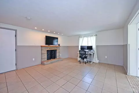 Living - 1258 Immaculate Ln, Cincinnati, OH 45255 photo 6 of 6