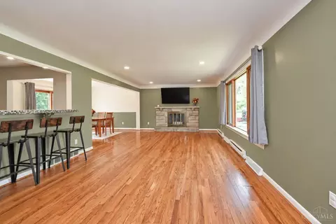 Living - 1258 Immaculate Ln, Cincinnati, OH 45255 photo 1 of 6
