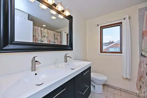 Bath - 1258 Immaculate Ln, Cincinnati, OH 45255 photo 2 of 4