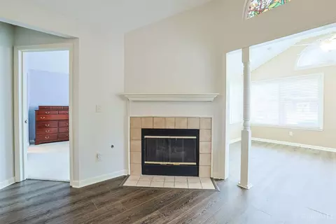 Living - 3393 Ravine Pl, Maineville, OH 45039 photo 4 of 4