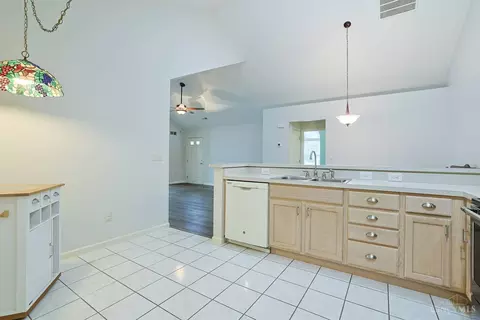 Kitchen - 3393 Ravine Pl, Maineville, OH 45039 photo 3 of 3