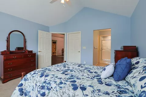 Bedroom - 3393 Ravine Pl, Maineville, OH 45039 photo 2 of 5