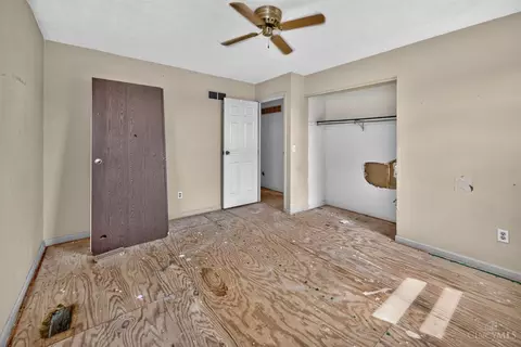 Bedroom - 12145 Kenn Rd, Cincinnati, OH 45240 photo 5 of 12