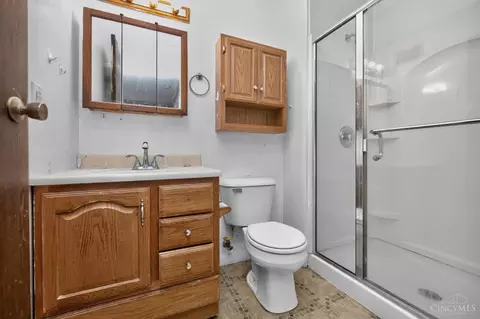 Bath - 12145 Kenn Rd, Cincinnati, OH 45240 photo 2 of 6
