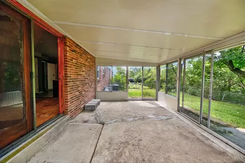 Exterior - 12145 Kenn Rd, Cincinnati, OH 45240 photo 5 of 12