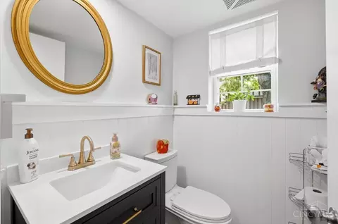Bath - 3837 Oak St, Mariemont, OH 45227 photo 1 of 8