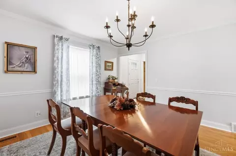 Dining - 3837 Oak St, Mariemont, OH 45227 photo 2 of 2