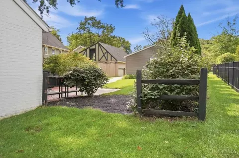 Exterior - 3837 Oak St, Mariemont, OH 45227 photo 11 of 17