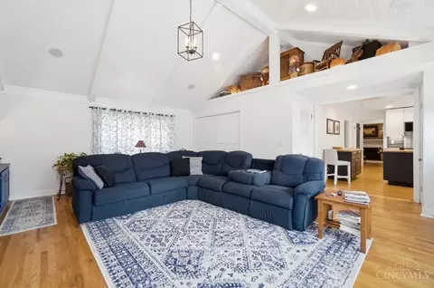 Living - 3837 Oak St, Mariemont, OH 45227 photo 2 of 3
