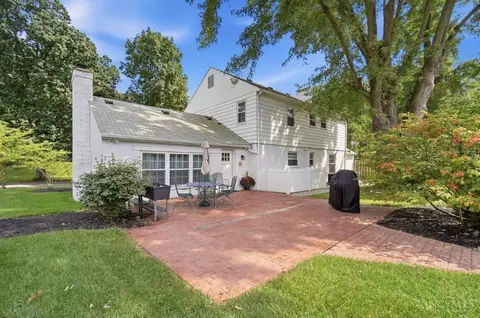 Exterior - 3837 Oak St, Mariemont, OH 45227 photo 9 of 17