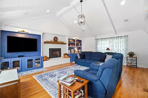 Living - 3837 Oak St, Mariemont, OH 45227 photo 1 of 3