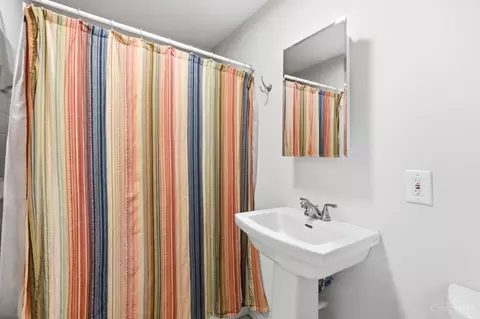 Bath - 3437 Trovillo Rd, Morrow, OH 45152 photo 2 of 3