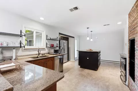 Kitchen - 3437 Trovillo Rd, Morrow, OH 45152 photo 4 of 7
