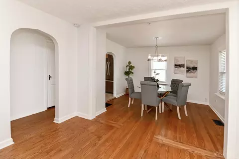 Dining - 3811 Simpson Ave, Fairfax, OH 45227 photo 1 of 3