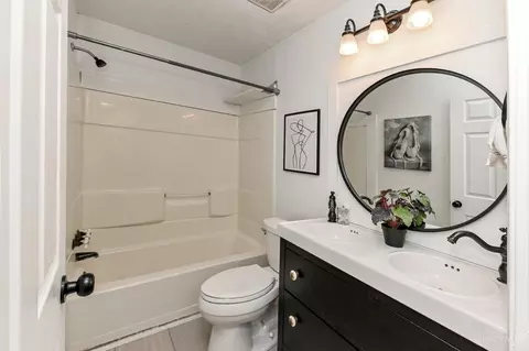 Bath - 3811 Simpson Ave, Fairfax, OH 45227 photo 1 of 2