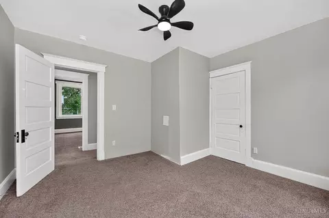 Bedroom - 723 Hand Ave, Cincinnati, OH 45232 photo 4 of 4