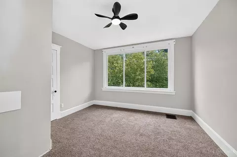 Bedroom - 723 Hand Ave, Cincinnati, OH 45232 photo 3 of 4