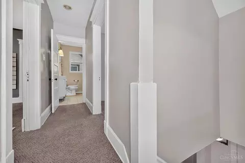 Entry Way - 723 Hand Ave, Cincinnati, OH 45232 photo 4 of 4