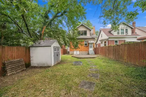 Exterior - 723 Hand Ave, Cincinnati, OH 45232 photo 7 of 9