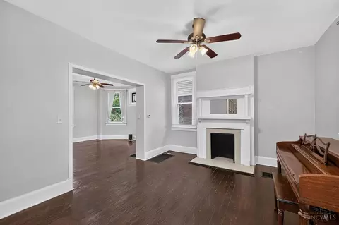 Living - 723 Hand Ave, Cincinnati, OH 45232 photo 1 of 2