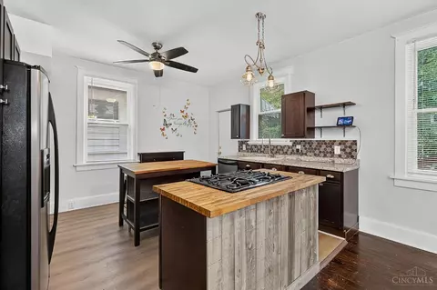 Kitchen - 723 Hand Ave, Cincinnati, OH 45232 photo 2 of 4