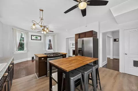 Kitchen - 723 Hand Ave, Cincinnati, OH 45232 photo 4 of 4