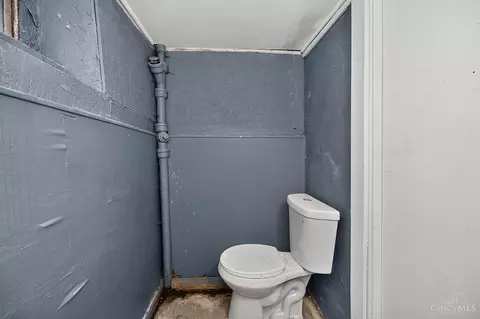 Bath - 3311 Harrison Ave, Cheviot, OH 45211 photo 8 of 8
