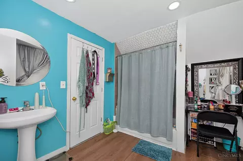 Bath - 3311 Harrison Ave, Cheviot, OH 45211 photo 5 of 8