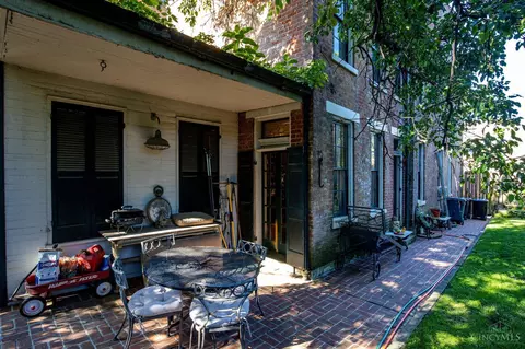 Exterior - 1316 Spring St, Cincinnati, OH 45202 photo 7 of 9
