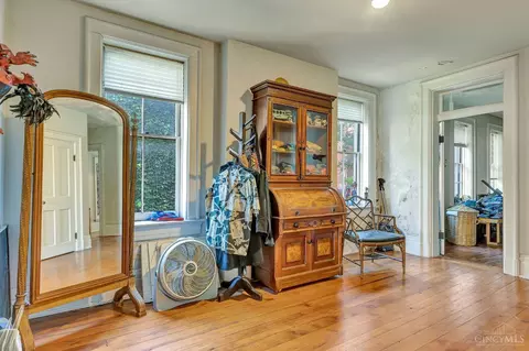 Entry Way - 1316 Spring St, Cincinnati, OH 45202 photo 1 of 3