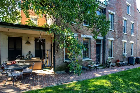 Exterior - 1316 Spring St, Cincinnati, OH 45202 photo 8 of 9