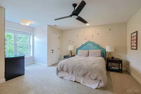 Bedroom - 7675 Foxgate Ln, Cincinnati, OH 45243 photo 5 of 7