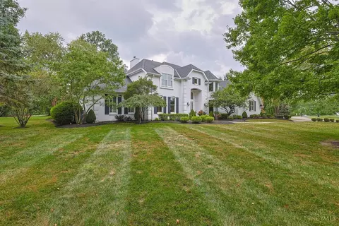 Exterior - 7675 Foxgate Ln, Cincinnati, OH 45243 photo 2 of 9