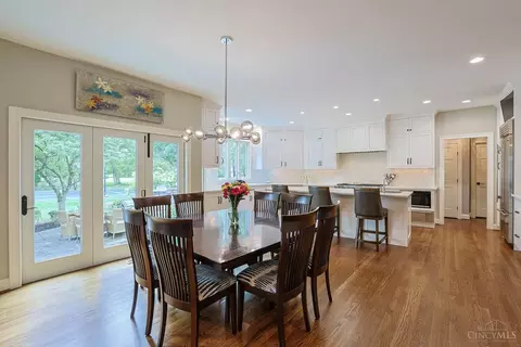 Dining - 7675 Foxgate Ln, Cincinnati, OH 45243 photo 4 of 4