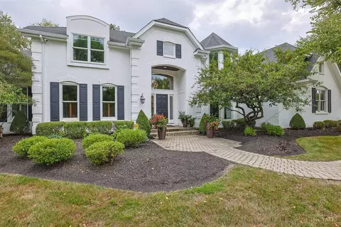 Exterior - 7675 Foxgate Ln, Cincinnati, OH 45243 photo 7 of 9