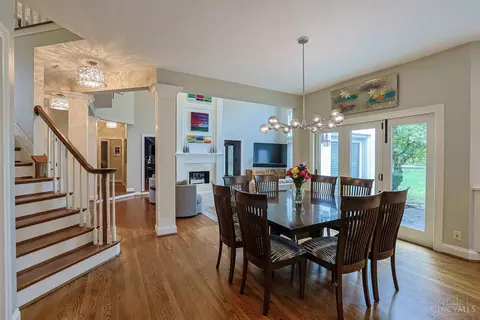 Dining - 7675 Foxgate Ln, Cincinnati, OH 45243 photo 3 of 4