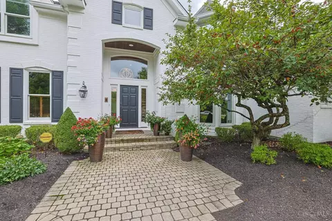 Exterior - 7675 Foxgate Ln, Cincinnati, OH 45243 photo 3 of 9