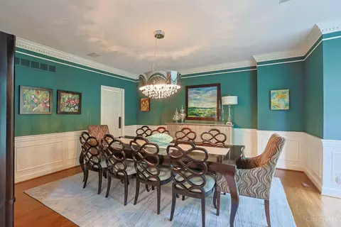 Dining - 7675 Foxgate Ln, Cincinnati, OH 45243 photo 2 of 4