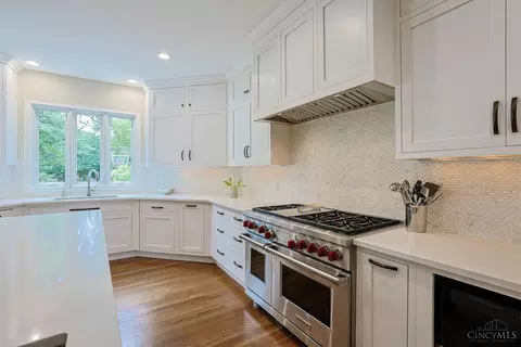 Kitchen - 7675 Foxgate Ln, Cincinnati, OH 45243 photo 5 of 5