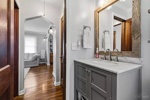 Entry Way - 7005 Bramble Ave, Cincinnati, OH 45227 photo 1 of 1