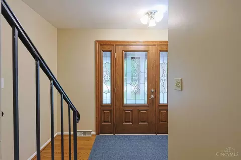 Entry Way - 8389 Shadowpoint Ct, Montgomery, OH 45242 photo 1 of 1