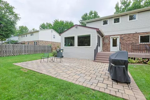 Exterior - 8389 Shadowpoint Ct, Montgomery, OH 45242 photo 6 of 14