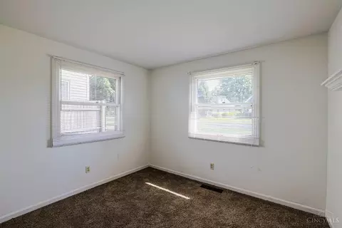 Bedroom - 3245 River Rd, Hamilton, OH 45015 photo 5 of 5