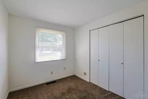 Bedroom - 3245 River Rd, Hamilton, OH 45015 photo 3 of 5
