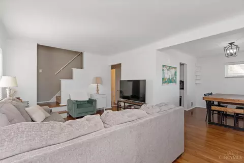 Living - 5287 Highview Dr, Cincinnati, OH 45238 photo 1 of 2
