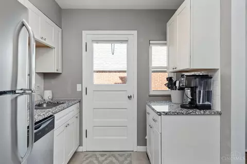 Kitchen - 5287 Highview Dr, Cincinnati, OH 45238 photo 2 of 3